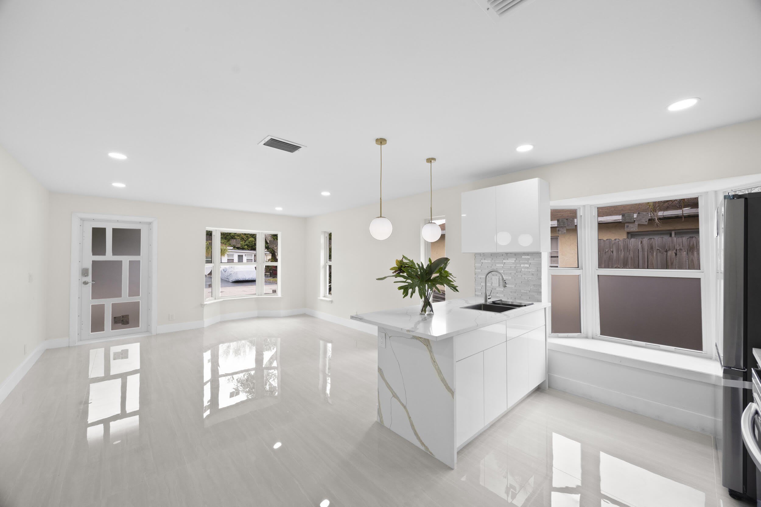 5664 BOYNTON Crescent – photo 4