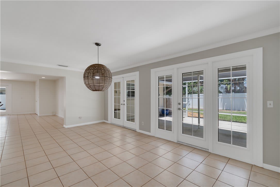 525 Iris Lane – photo 5