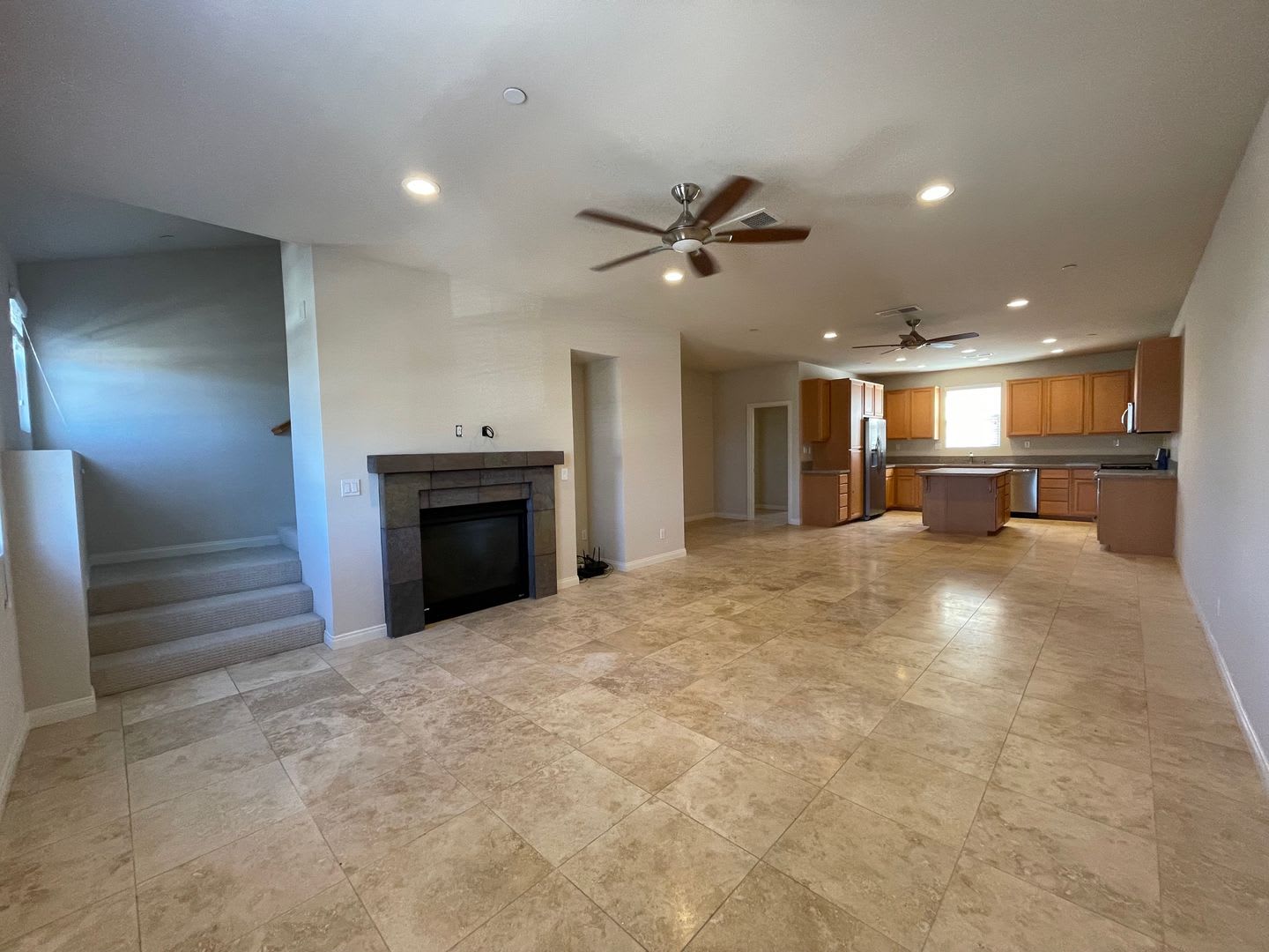 Gorgeous Tri-Level Home in El Cajon! 3 Bedroom 3.5 Bathroom in El Cajon! – photo 2