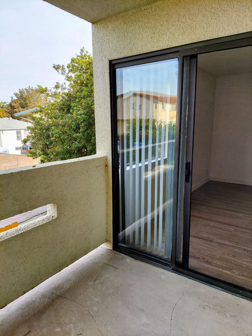 423 Church Ave – photo 4
