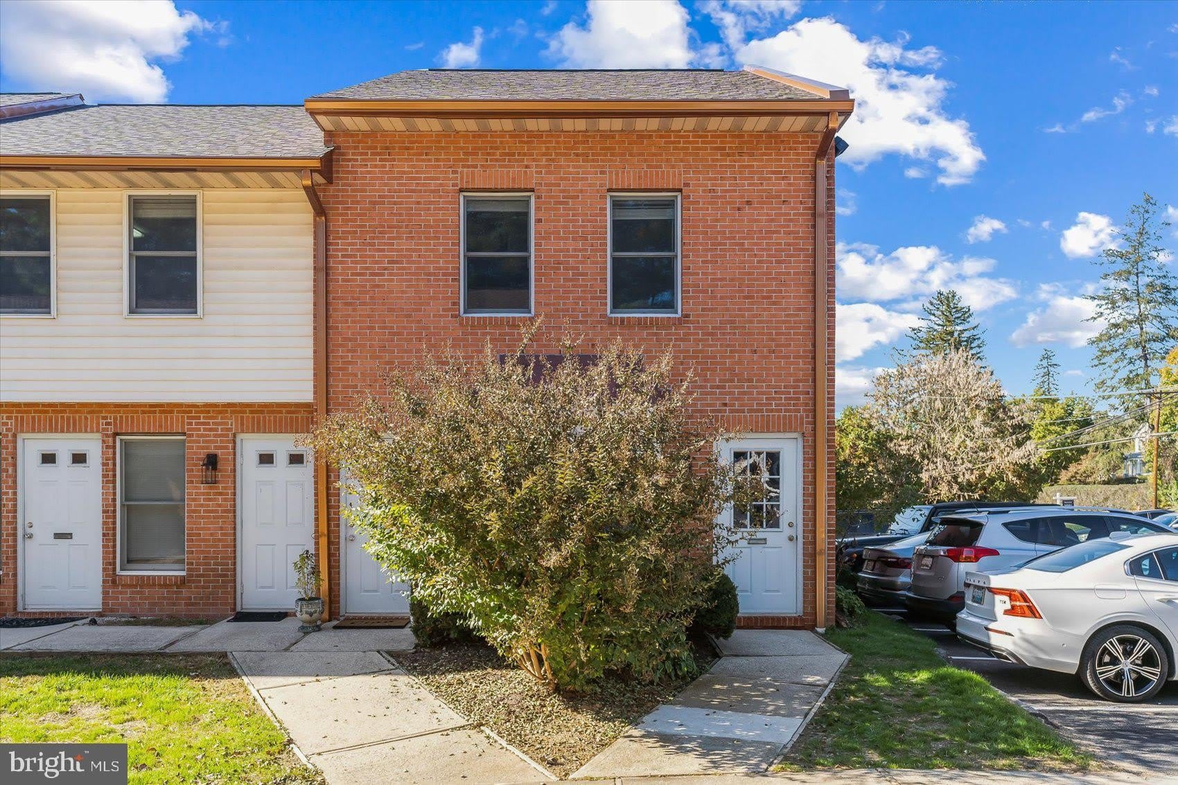 111 WARREN Road – photo 3