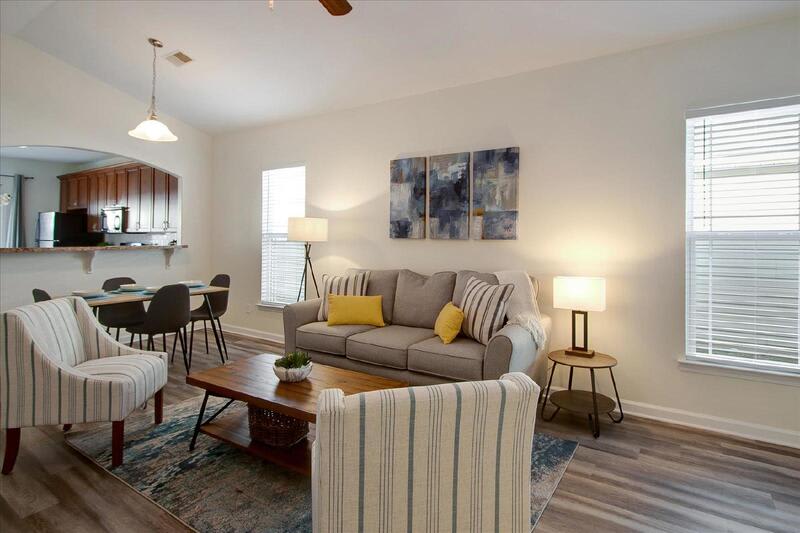 11 Summer Lake Way – photo 5