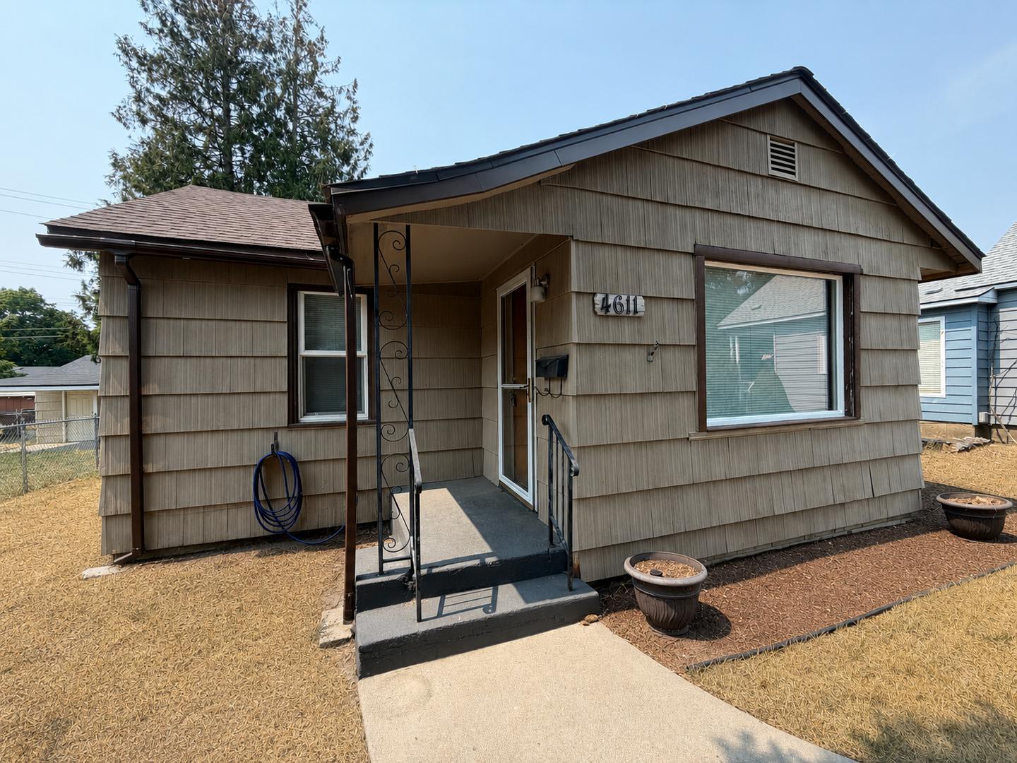 Adorable Shadle Bungalow – photo 1