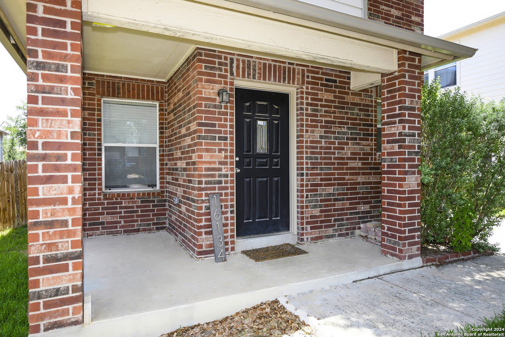 16134 Branching Oaks – photo 2