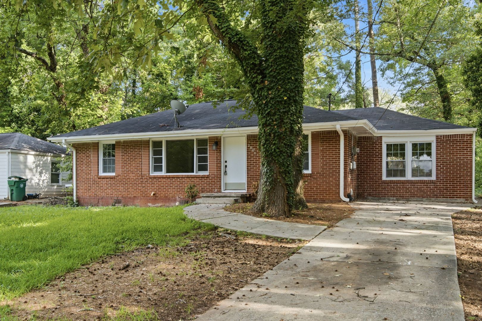 Now Ready Newly Renovated 4 Bedroom Ranch Home – photo 3