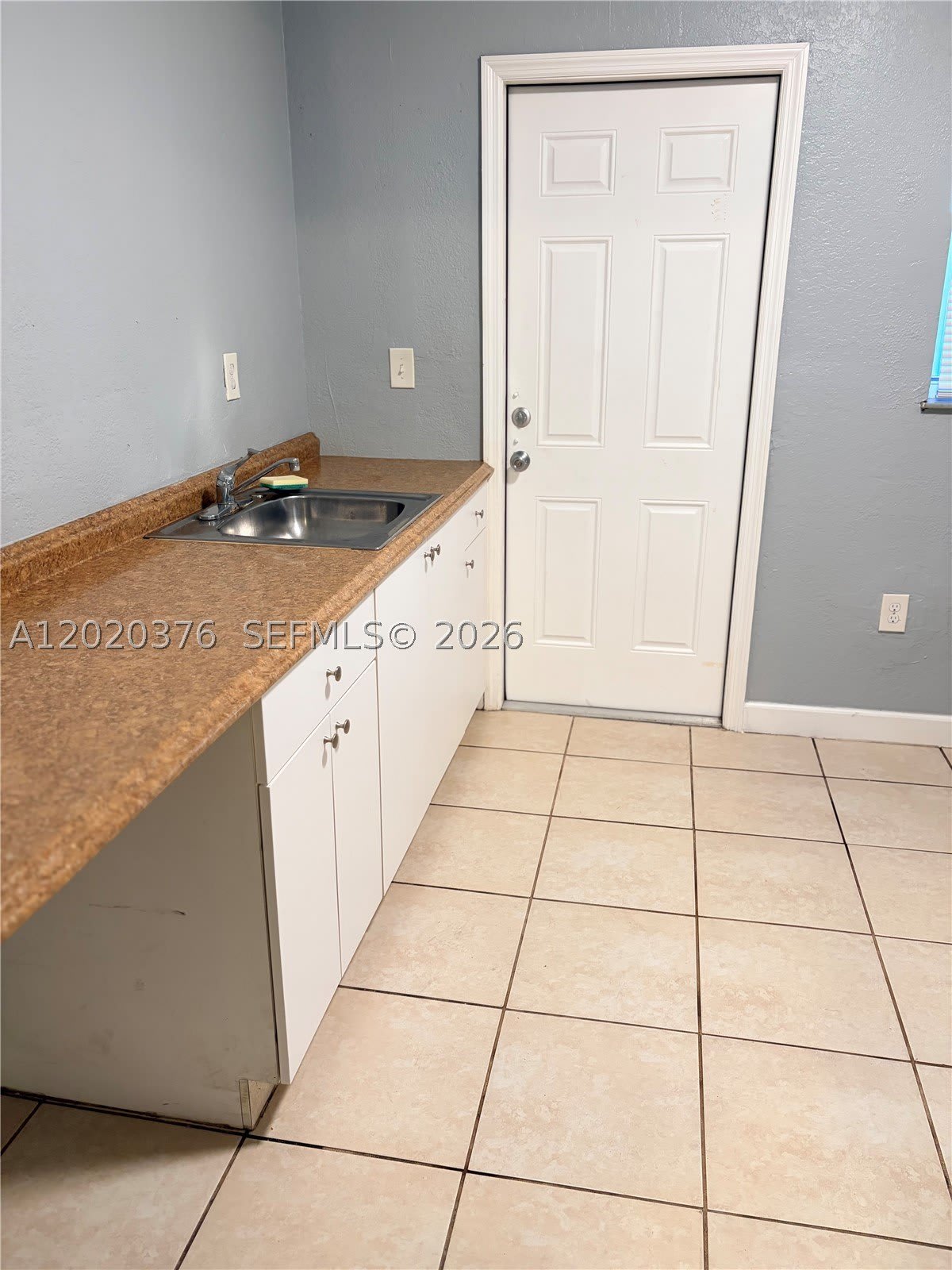 1329 Nw 6 Ave – photo 5