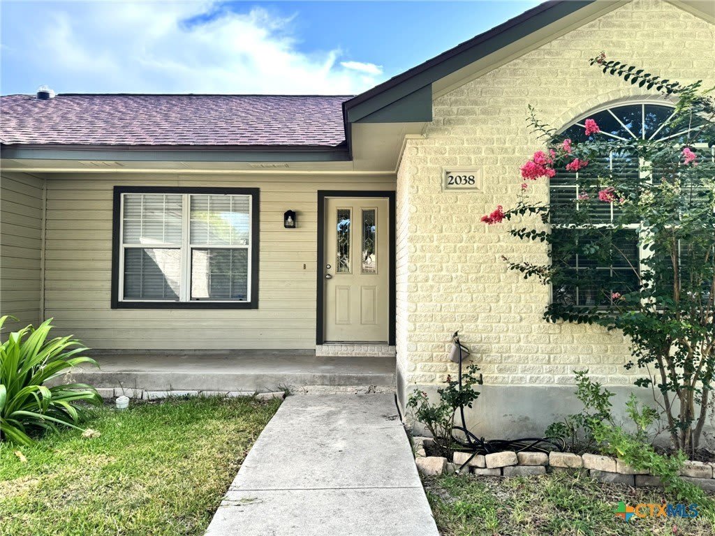 2038 Bentwood Drive – photo 2