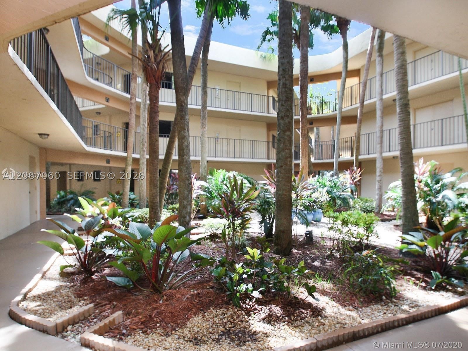 8065 Sw 107Th Ave – photo 1