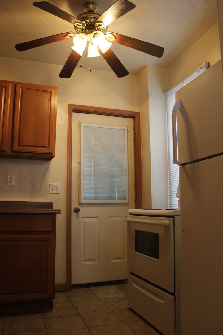 3 Bedroom Rowhome in North York – photo 3