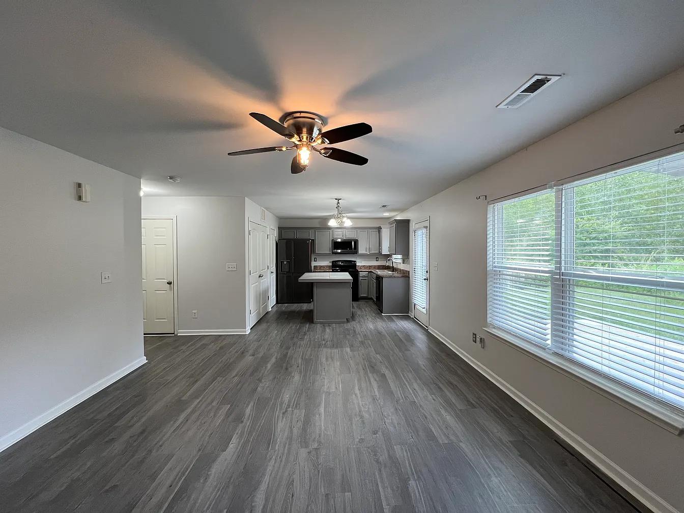 4828 Lynn Lee Cir – photo 2