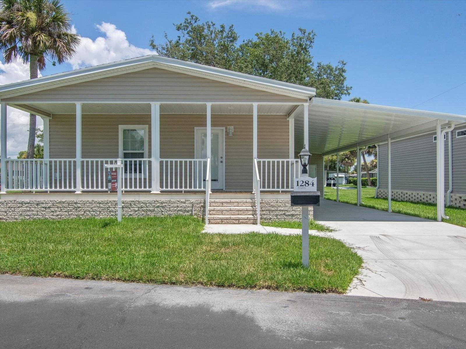 1284 Plymouth Place – photo 3