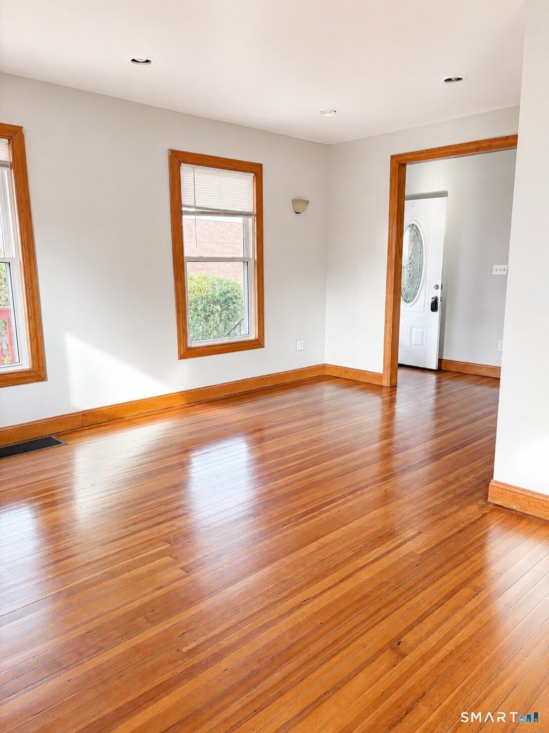 400 Treadwell Street – photo 3