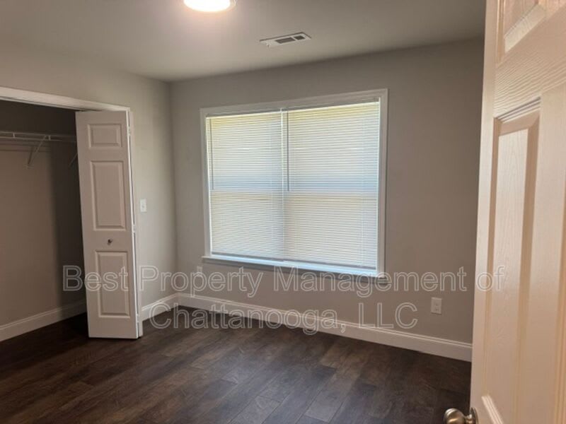 379 Virginia St – photo 5