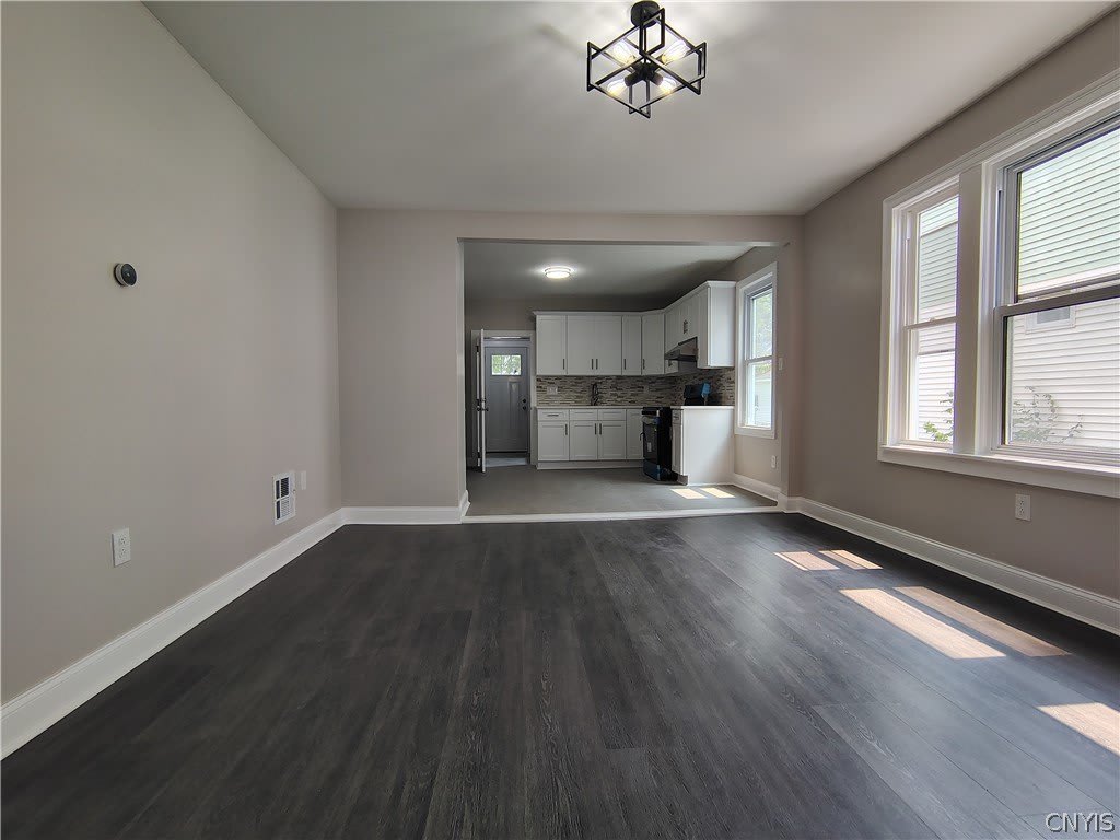 1539 Taylor Avenue – photo 4