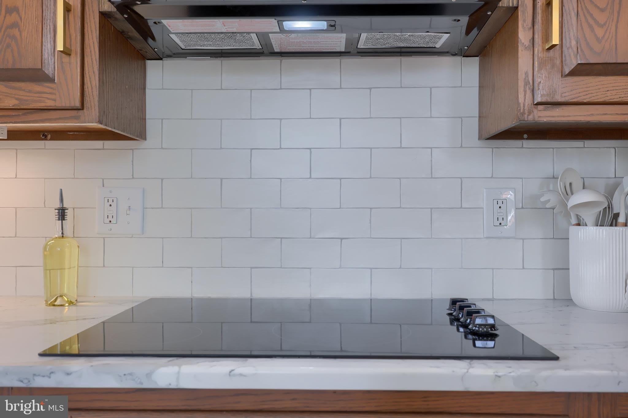 136 E HARRISBURG Avenue – photo 2