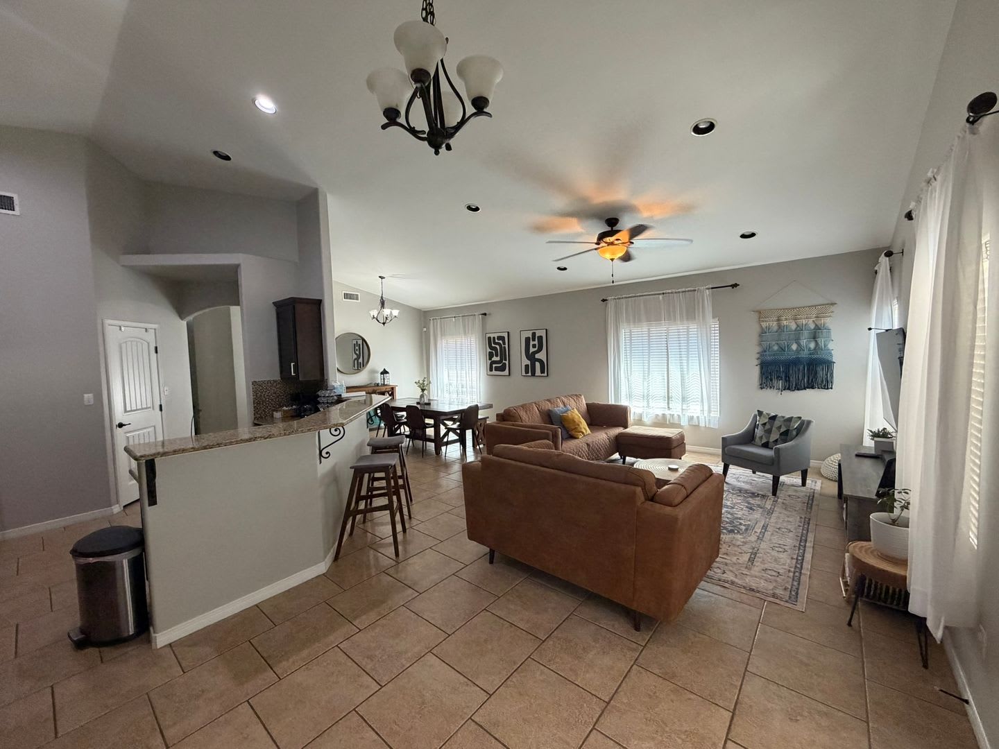 Fully Furnished All Bills Paid 3 Bedroom 2 Bath Home – photo 5