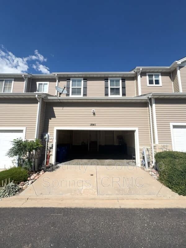 1841 Reilly Grove – photo 2