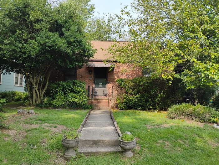 1007 Rosehill Avenue – photo 1