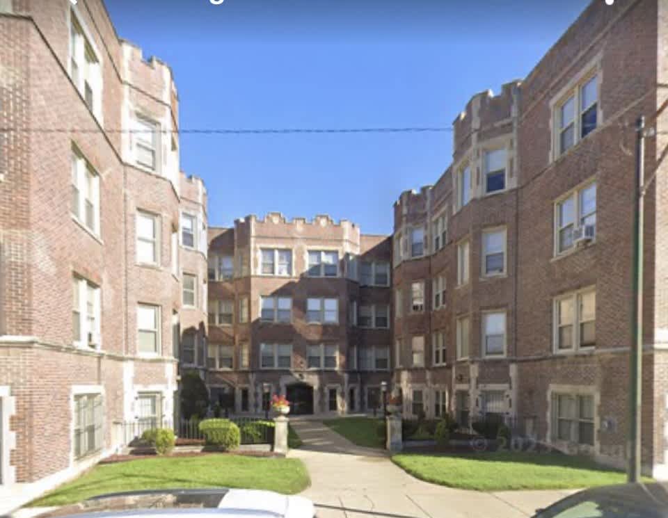 1622 E 70Th St Apt 2C – photo 1