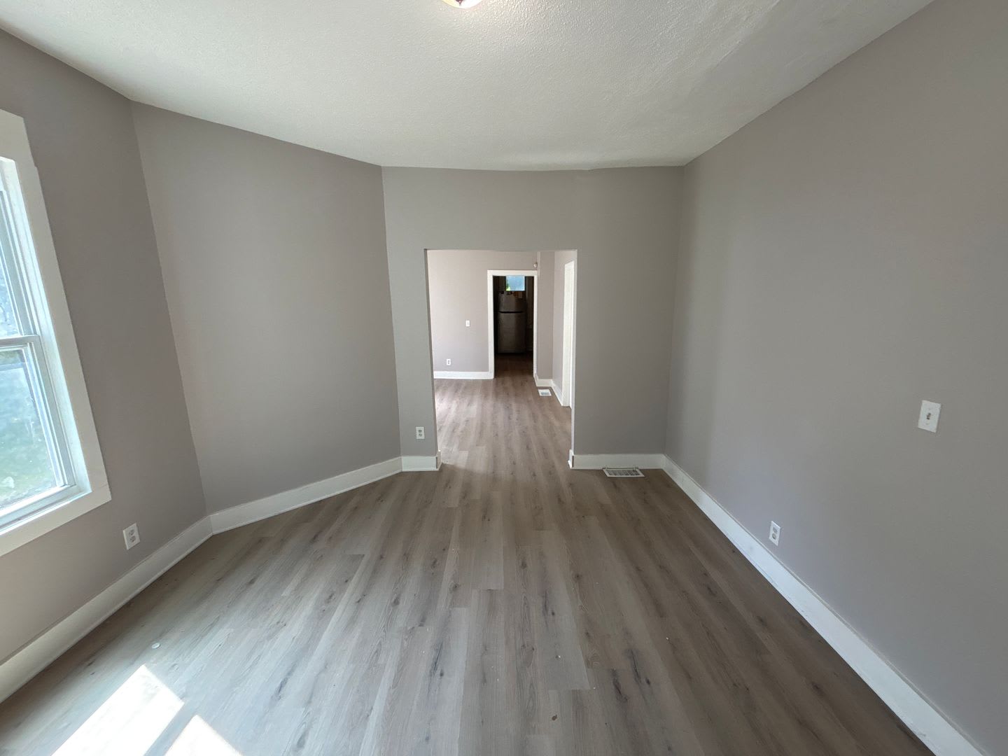 Beautiful 4 Bedroom 2 Bathroom House in North Minneapolis – photo 2