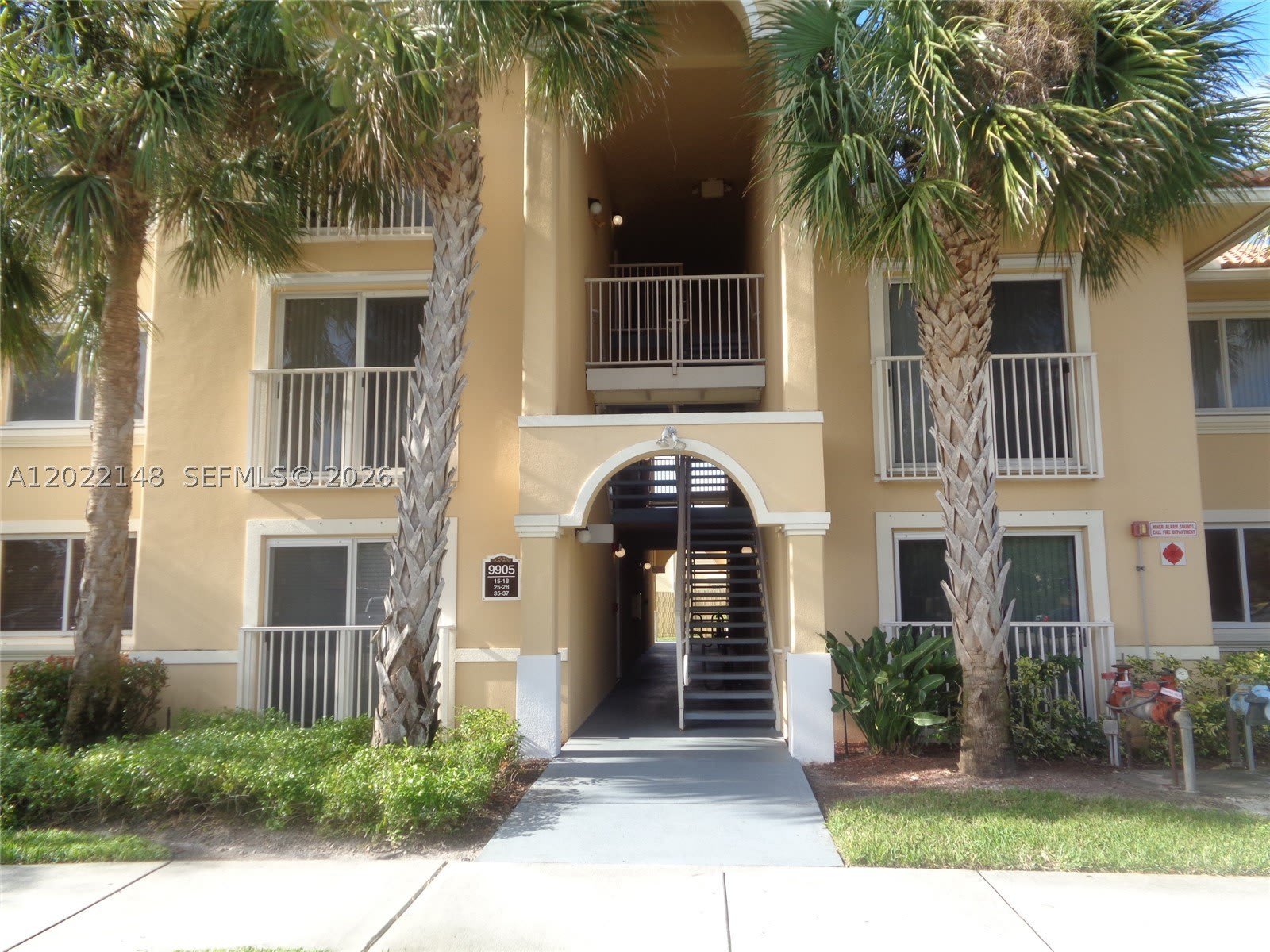 9905 Westwood Dr – photo 2