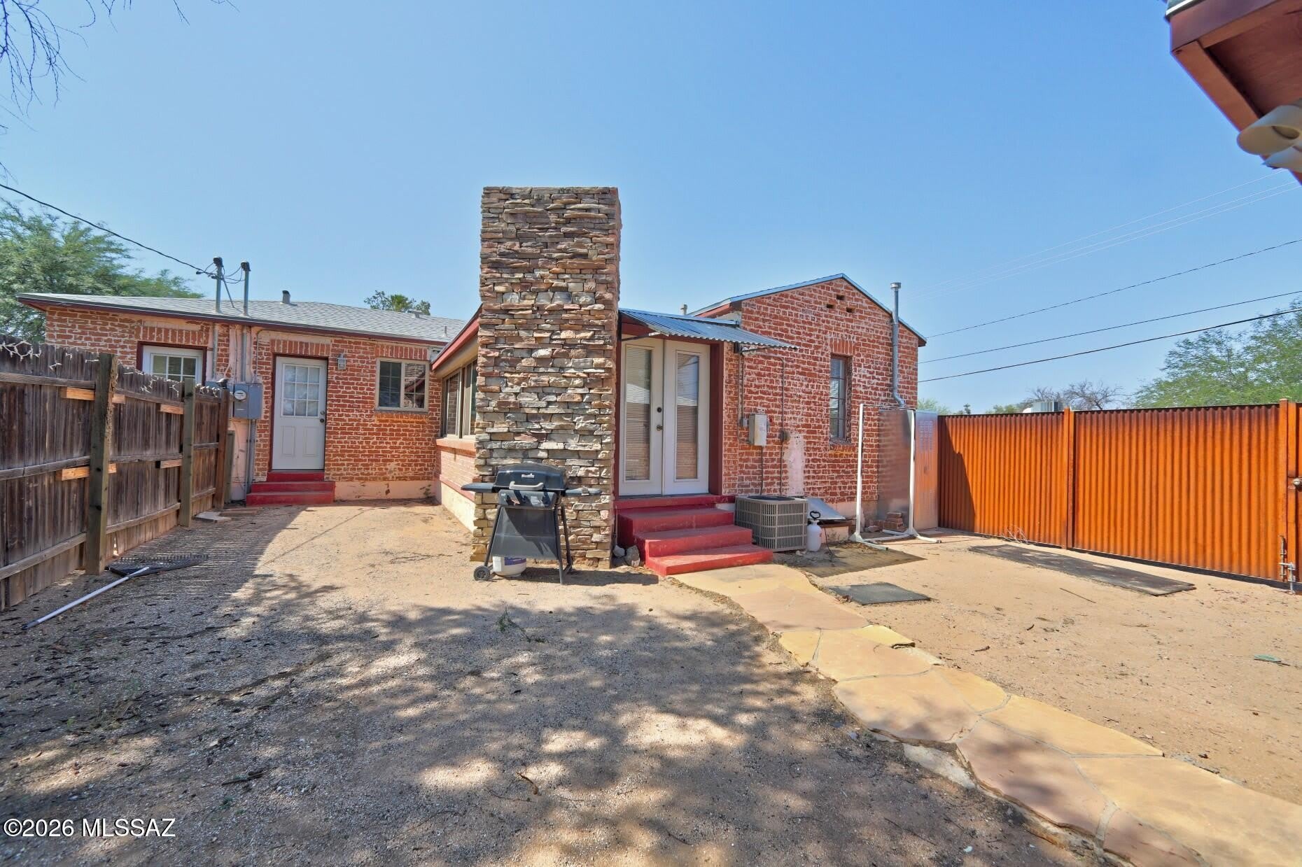 1202 N Tucson Boulevard – photo 4