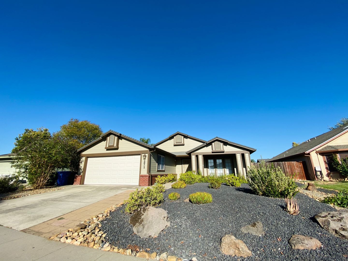 Lovely Galt Home – photo 1