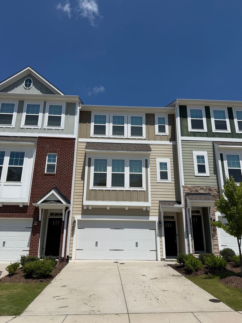 4br 3 bath townhouse in Durham NC – photo 1