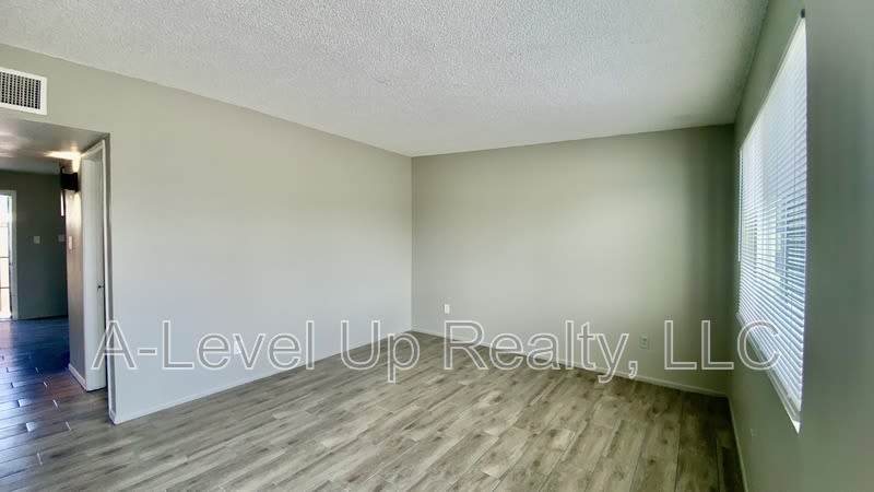 5745 South Southland Boulevard 5 – photo 2