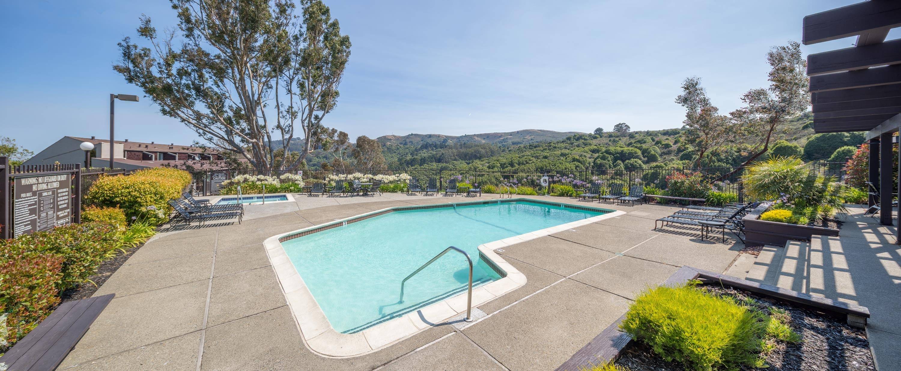 Summit at Sausalito Apartments – photo 2