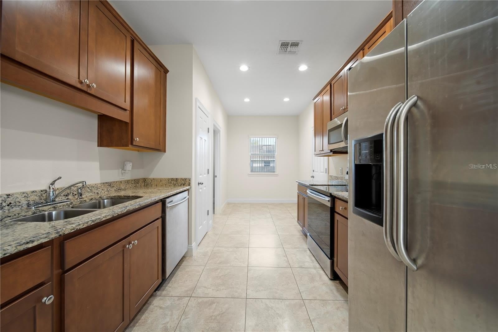 14 FERGUSON Drive – photo 4