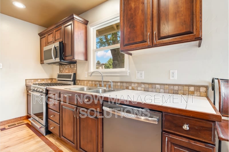 2903 West Madison Avenue – photo 2