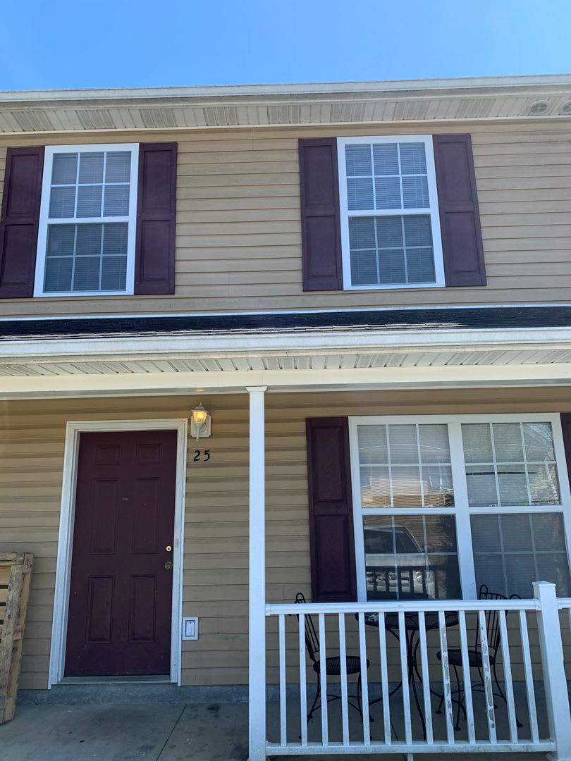 3 Bedroom 2.5 Bath Townhouse – photo 1