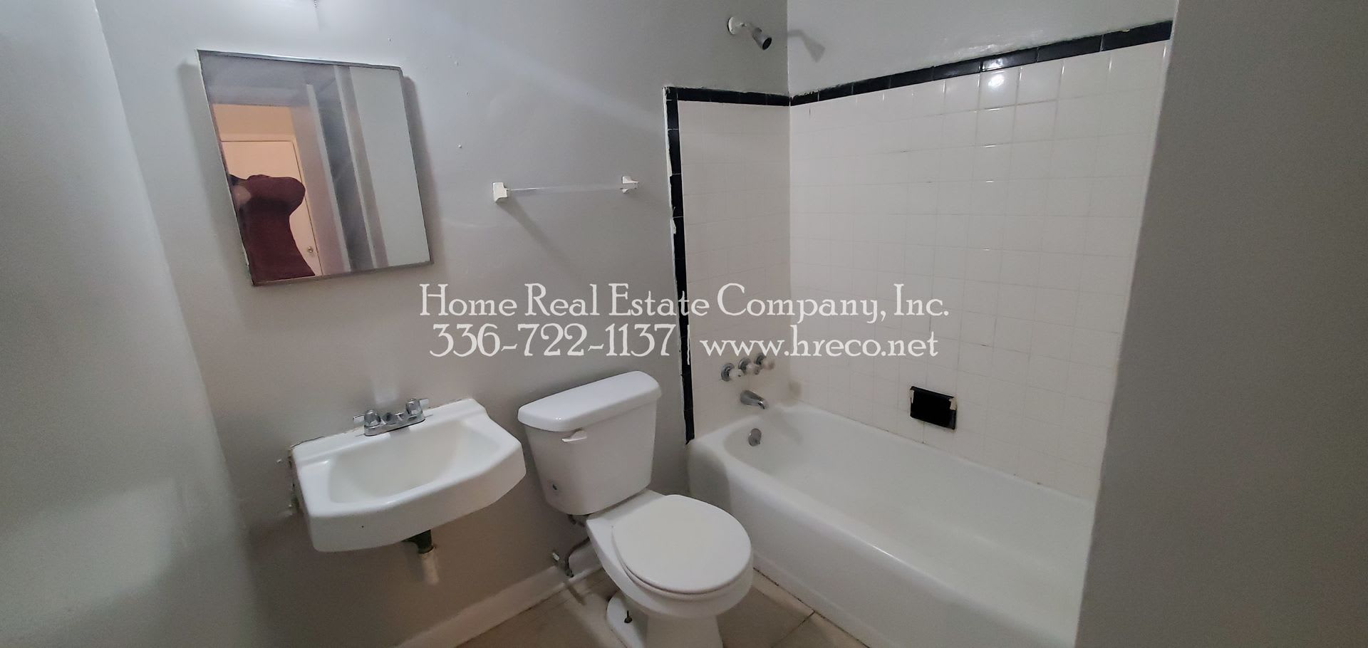 1235 Gholson Avenue Apt B – photo 2