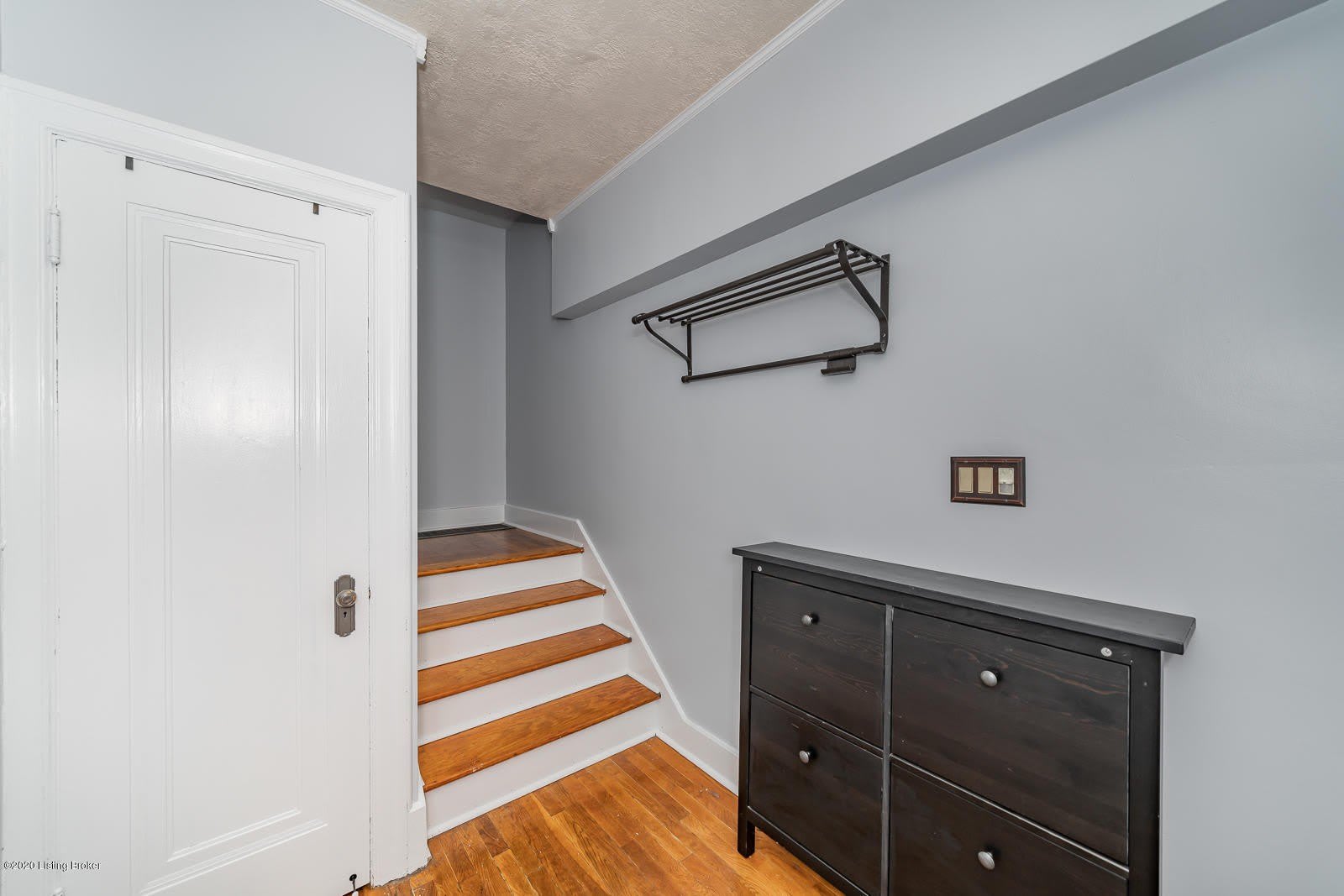 2011 Woodbourne Ave – photo 2
