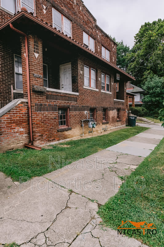 2072 Indianola Avenue – photo 4