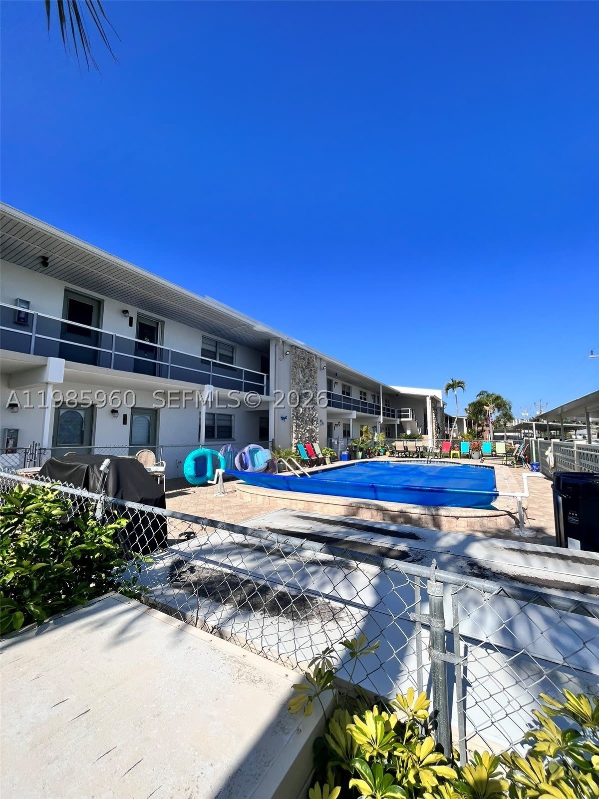 708 Victoria Dr – photo 3