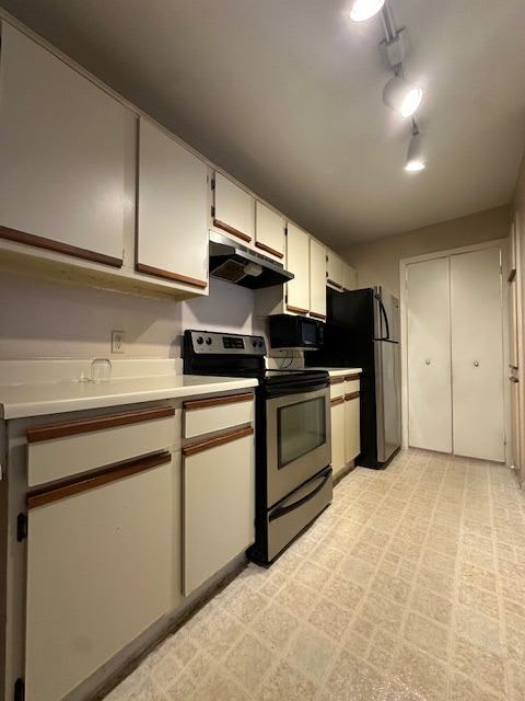 5500 Devonbriar Way – photo 4
