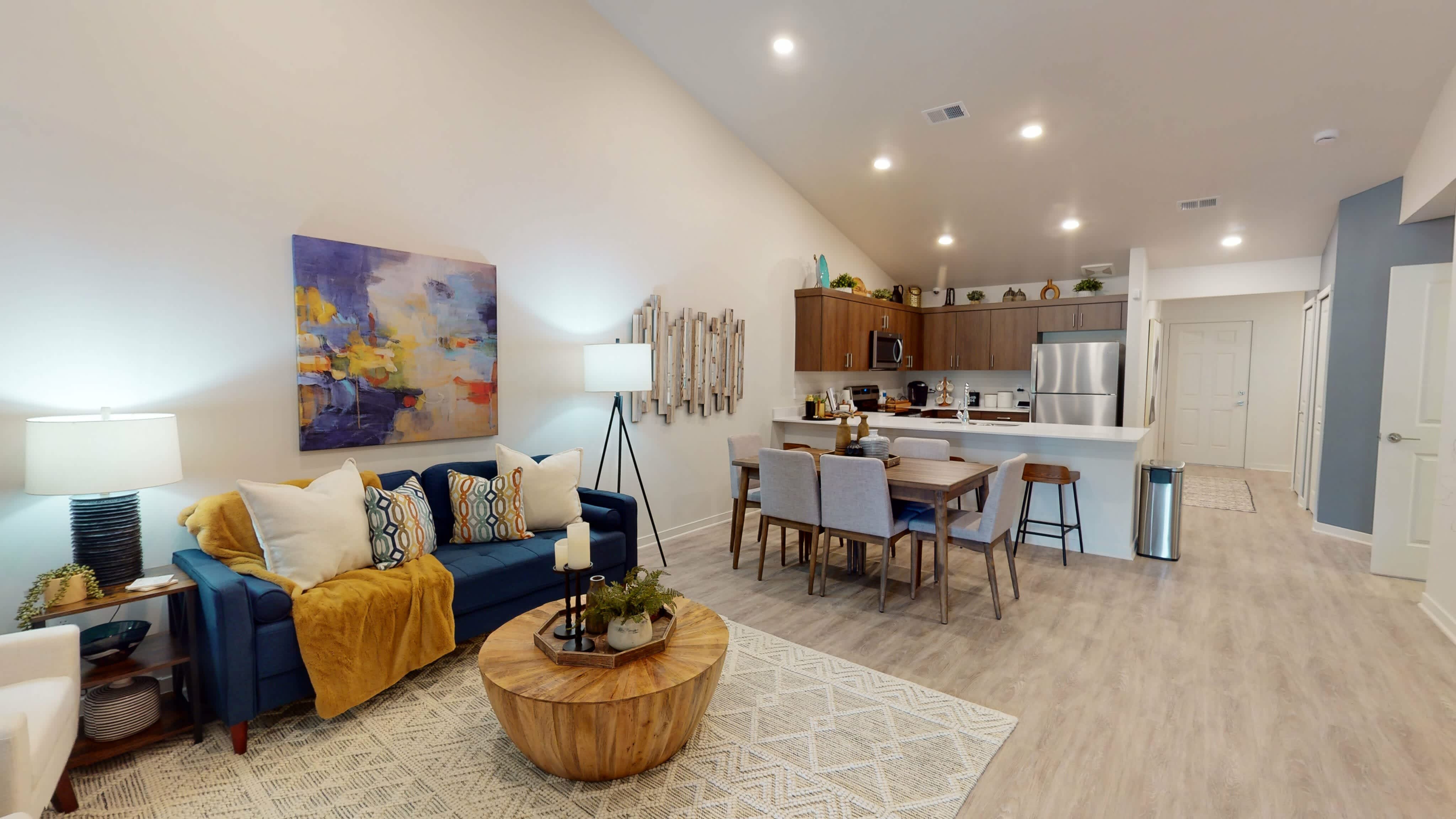 Everly Of Macomb – photo 2