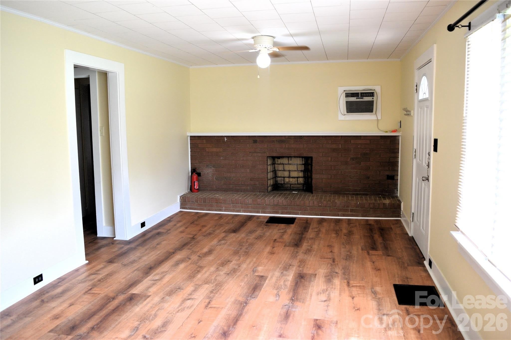 2736 Peachtree Road – photo 4