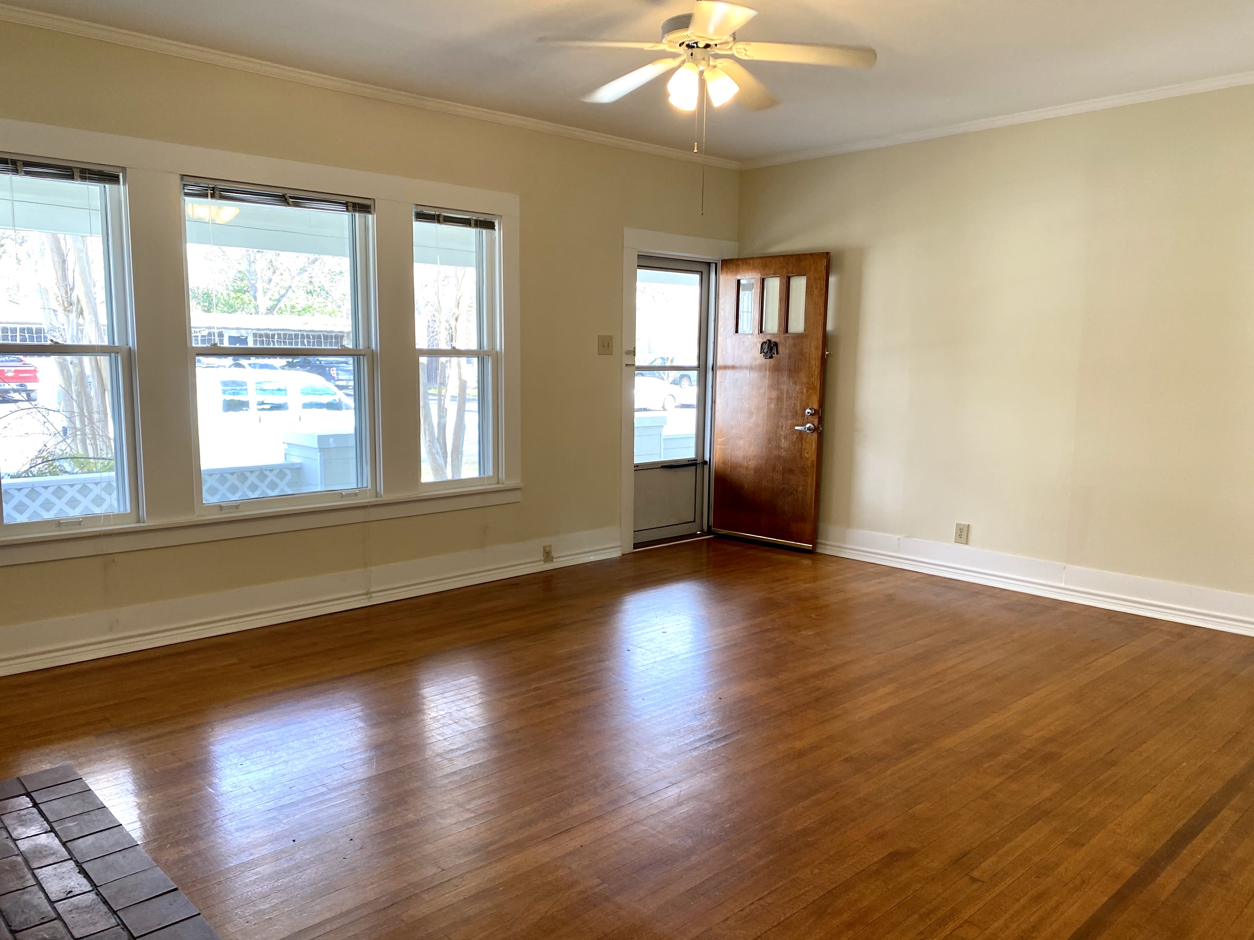 403 E Mountain St – photo 5