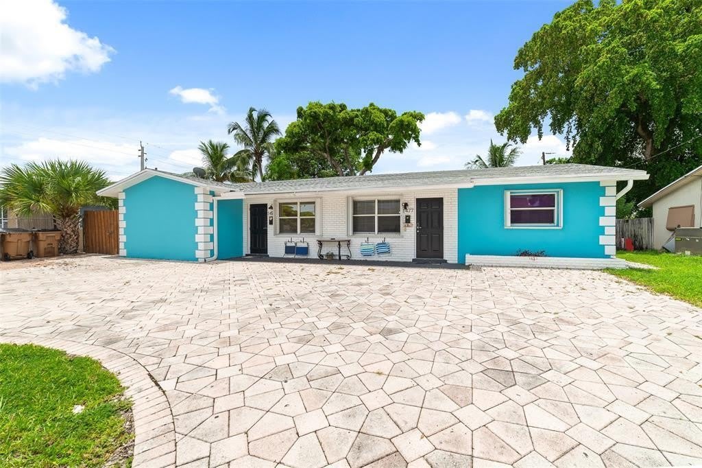 1479 SE 4th Avenue – photo 2
