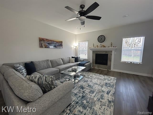2323 E Maple Road – photo 5