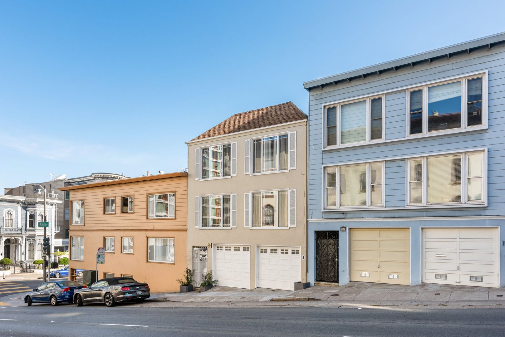 Stunning Pet Friendly Edwardian 2Br Remodel In Prime Location – photo 2