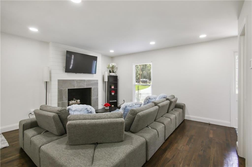 2832 Riderwood Drive – photo 4