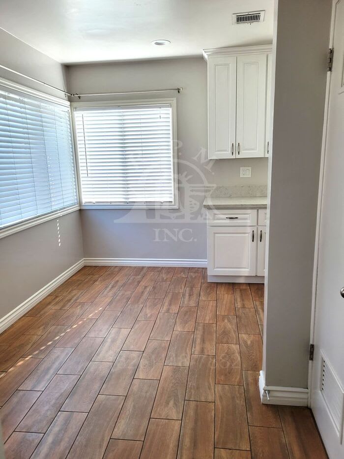 475 Saint Augustine Avenue – photo 5