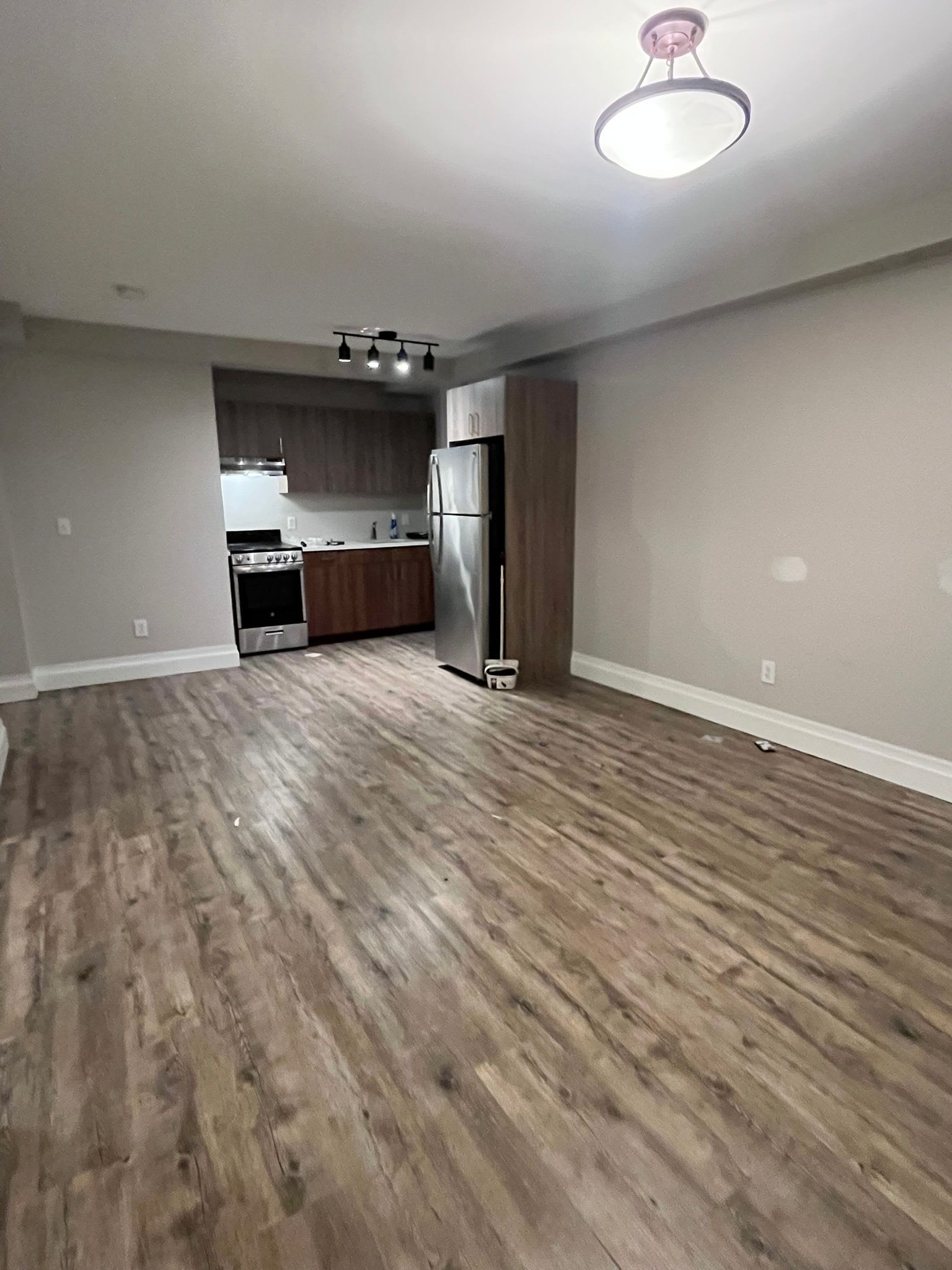 106 N Grove St – photo 3