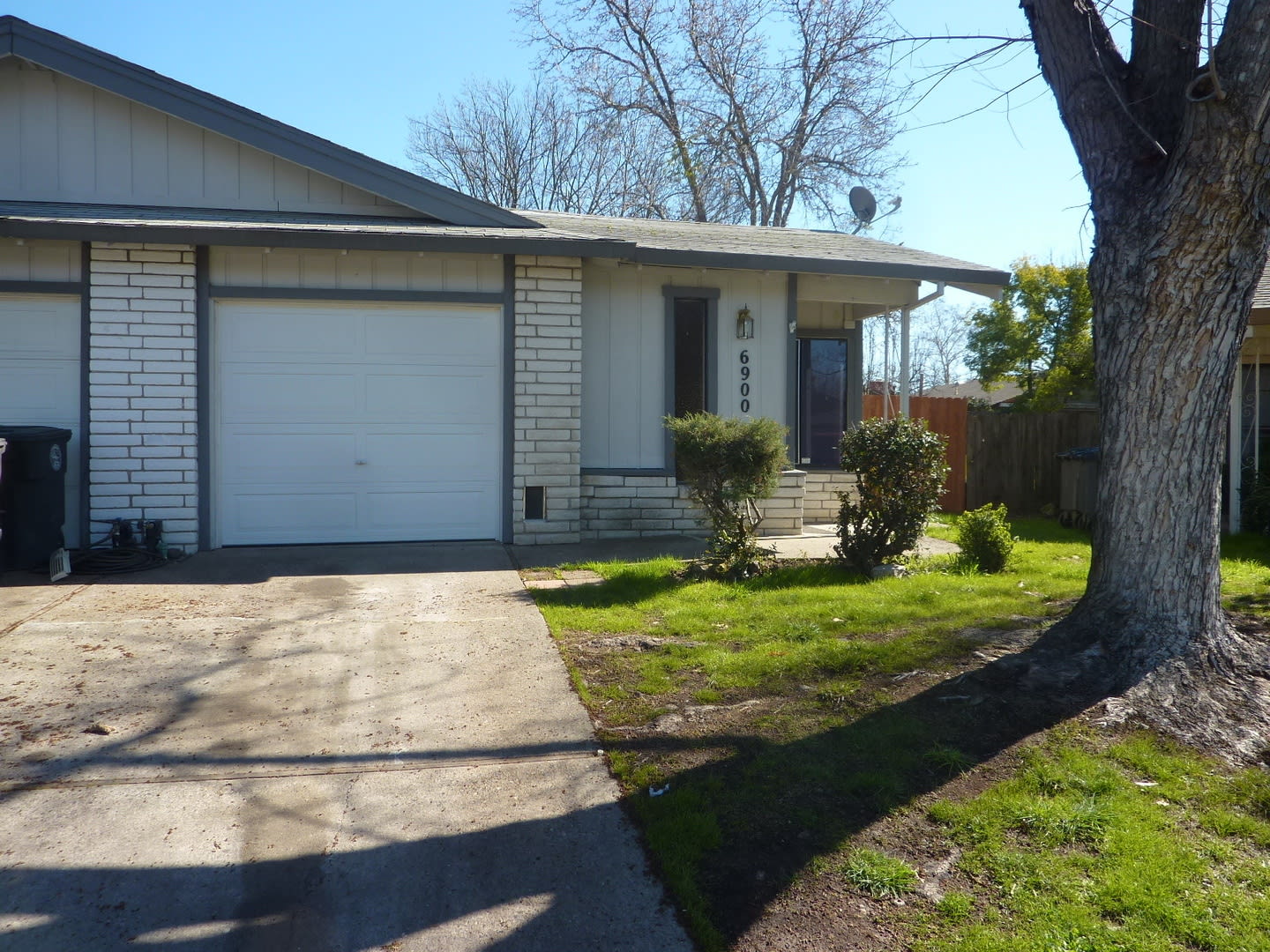 Charming 2 Bedroom, 2 Bath Duplex in Citrus Heights – photo 1