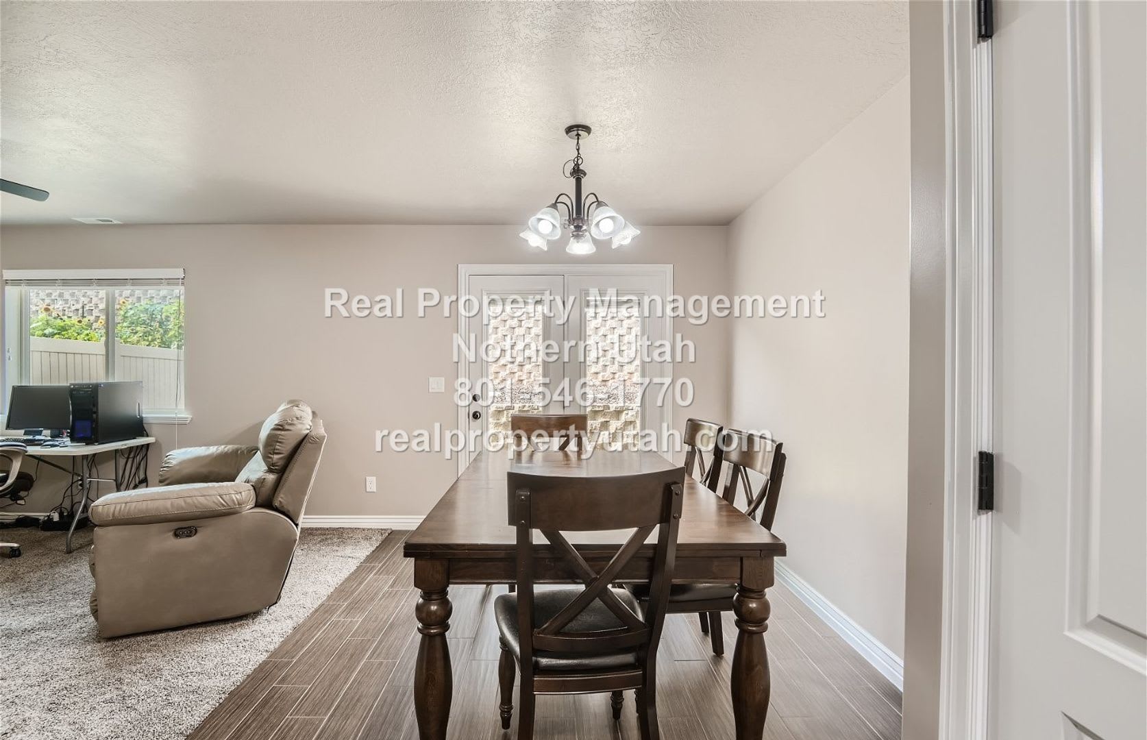 Charming 3 Bedroom Home In Layton – photo 5