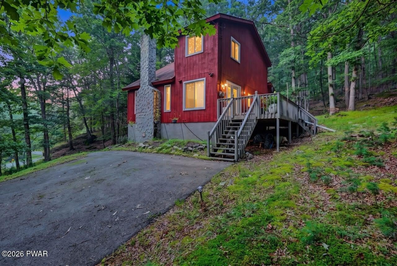 214 Manchester Drive – photo 2